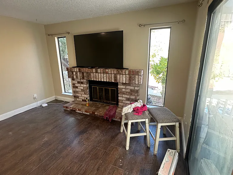 27107 Columbia Way — Photo 6