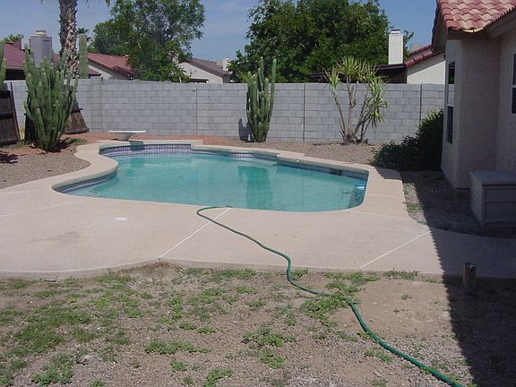 Diving Pool - Complete Block Fence