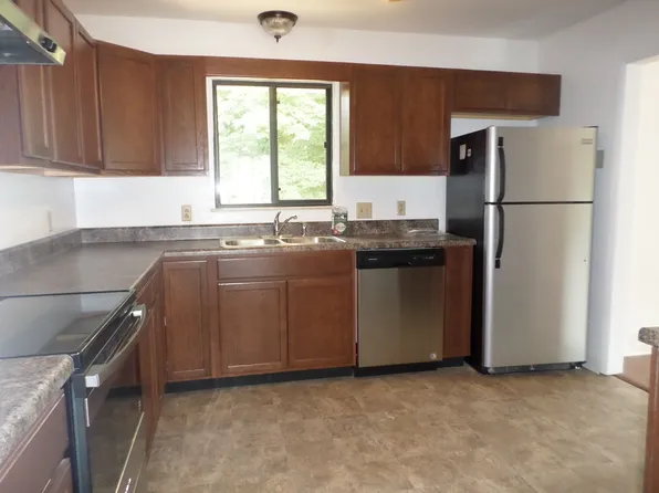 913 Toms Creek Rd, Blacksburg, VA 24060