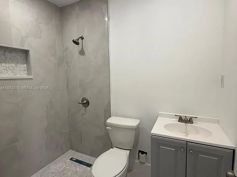 1379 NW 55th Ter #4 — Photo 2