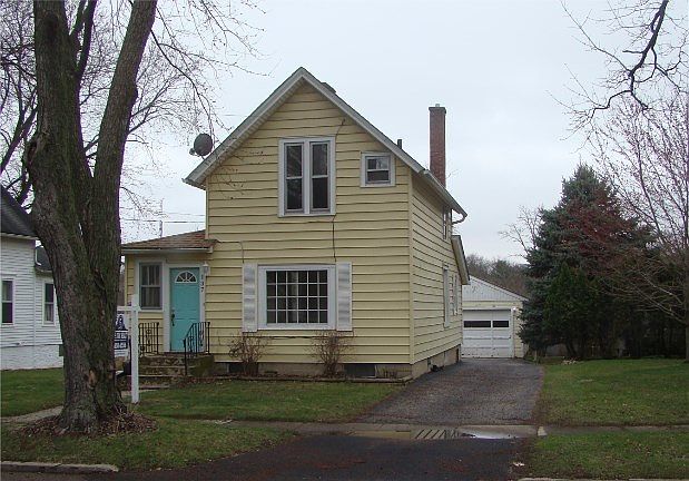 1st image of 137 N Wisconsin St