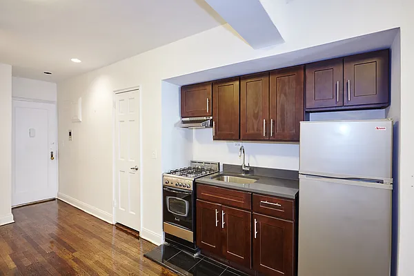 Rented by Gatsby Enterprises, LLC | media 29