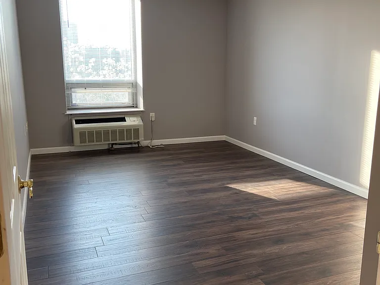 110 Halsted Street — Photo 17