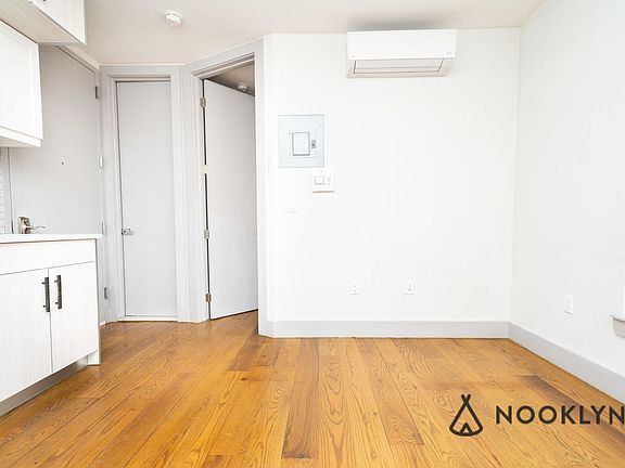 3rd image of 656 Hancock St APT 1A