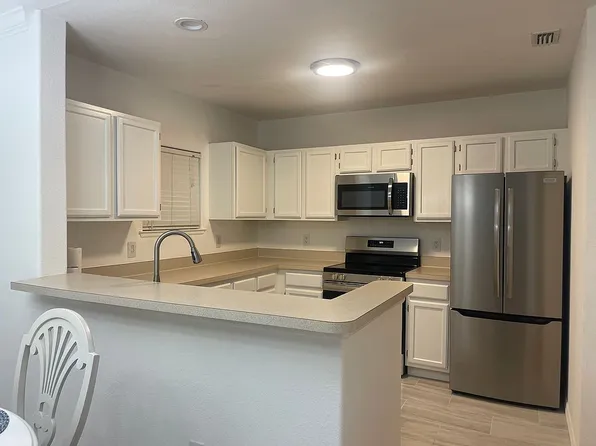 1800 The Greens Way APT 1807, Jacksonville Beach, FL 32250