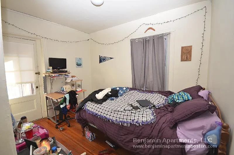 3 bed, $3,225 — Photo 3