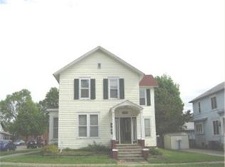 728 9th W, Winona, MN 55987