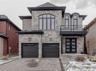 130 Pondcliffe Dr, Kitchener, ON N2R0M4