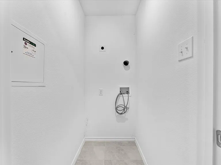 211 Herman Ln — Photo 14