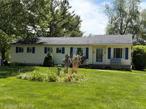 2192 E Wilson Rd, Clio, MI 48420