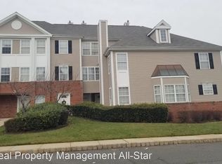 2304 Timber Ridge Ct, Parlin, NJ 08859