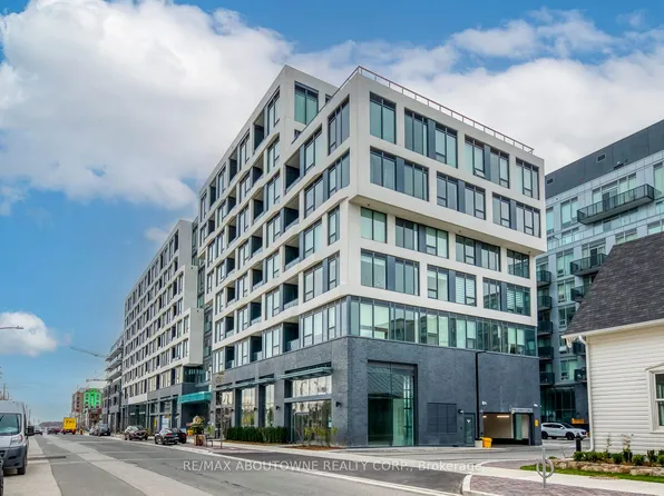 2450 Old Bronte Rd #238, Oakville, ON L6M 4J2