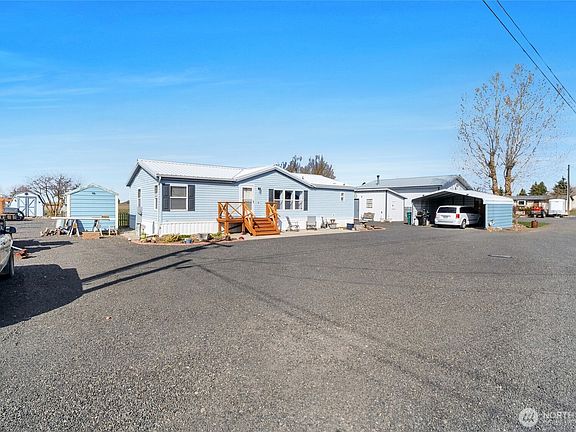 3rd image of 365 NE Adams Road