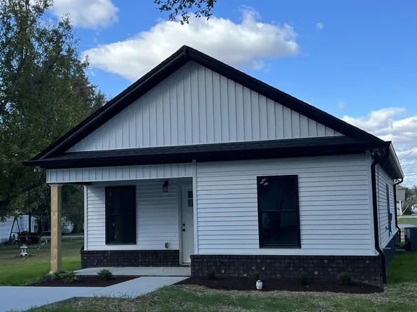 211 Strawberry St, Portland, TN 37148