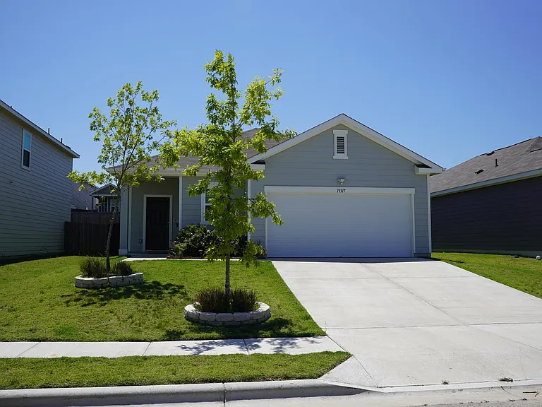 19317 Berringer Dr — Photo 1