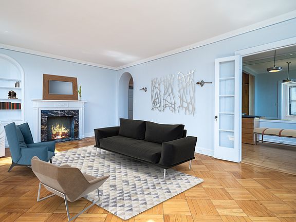 3rd image of 2052 N Lincoln Park W APT 1502
