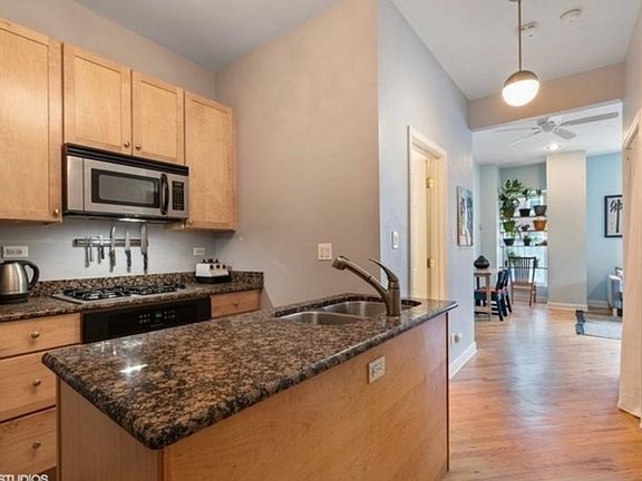 5th image of 921 N Campbell Ave APT 1
