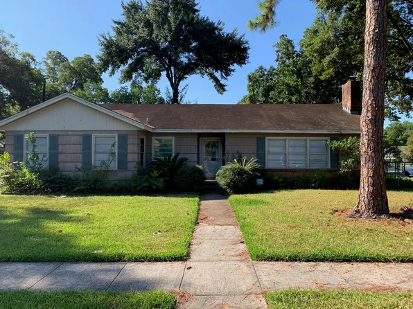 8553 Montridge Dr, Houston, TX 77055