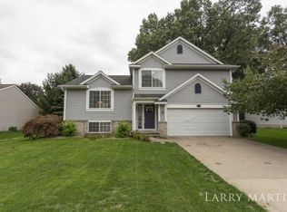15166 Briarwood St, Grand Haven, MI 49417
