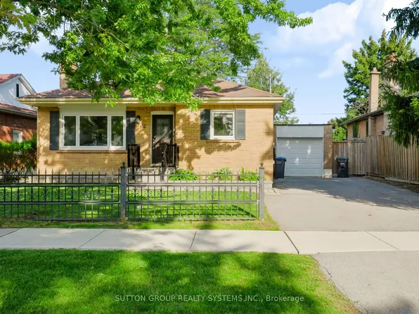 94 Harold St, Brampton, ON L6Y 1E6