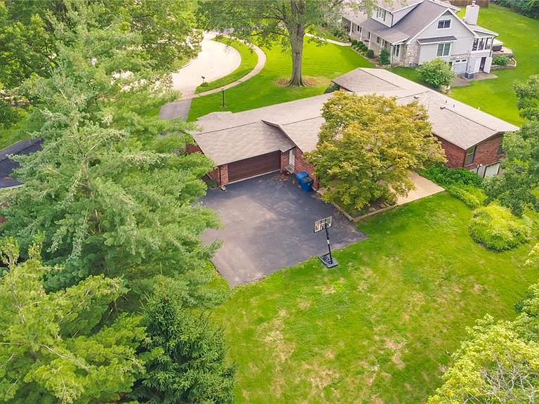 395 Statesman Ct — Photo 36