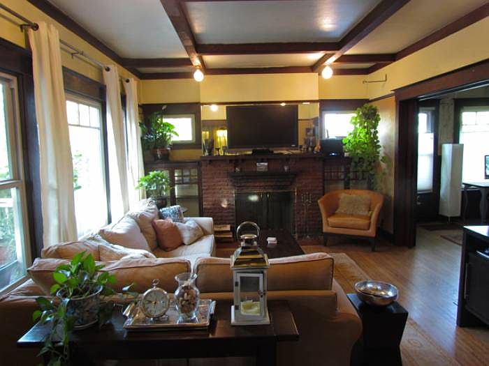 Living Room/Fireplace