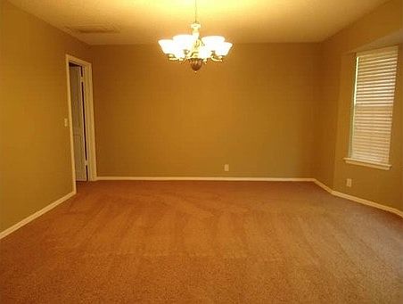 4th image of 101 W Platt Dr