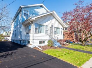 2035 10th St, Rensselaer, NY 12144