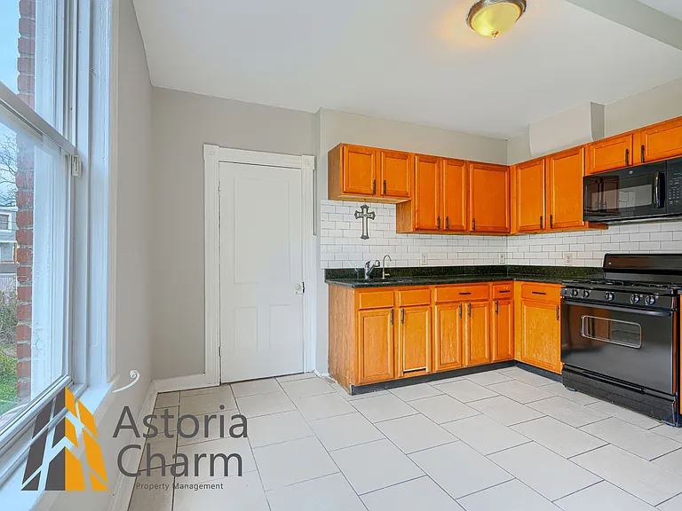 23 S Augusta Ave — Photo 37