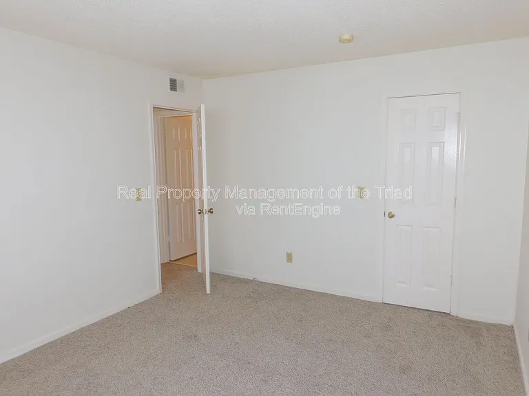 515 Mystic Dr #A — Photo 11