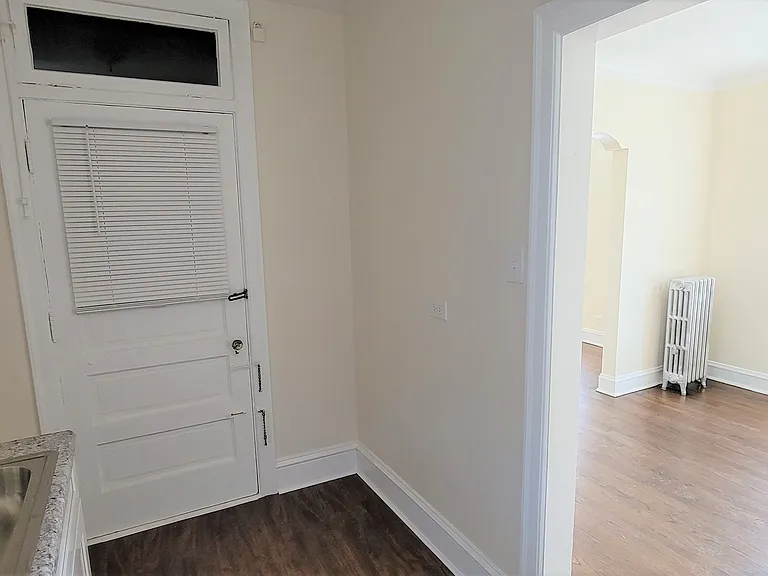 5230 N Rockwell St #2 — Photo 7