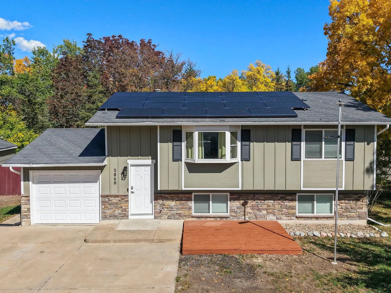 5 bed, 1884 sqft, $2,800 — Photo 4