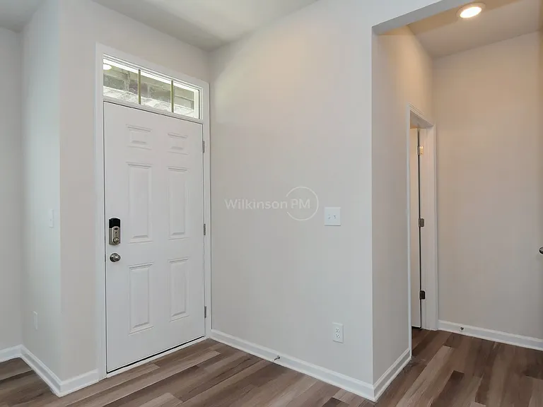 706 Sagecroft Ln — Photo 7