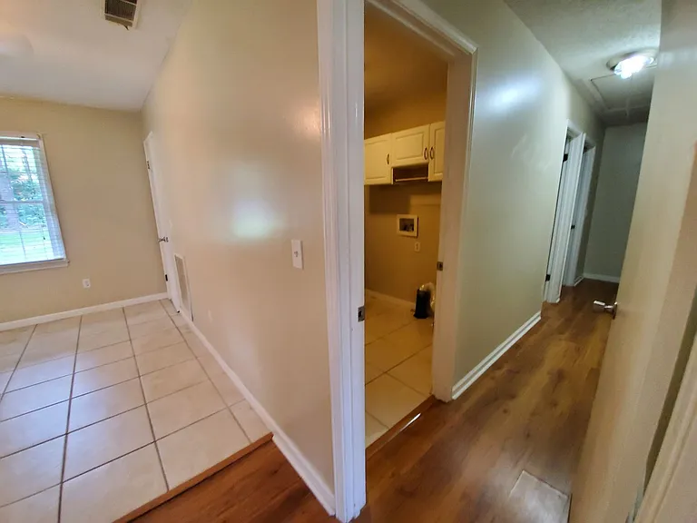 105 Springdale Rd — Photo 11