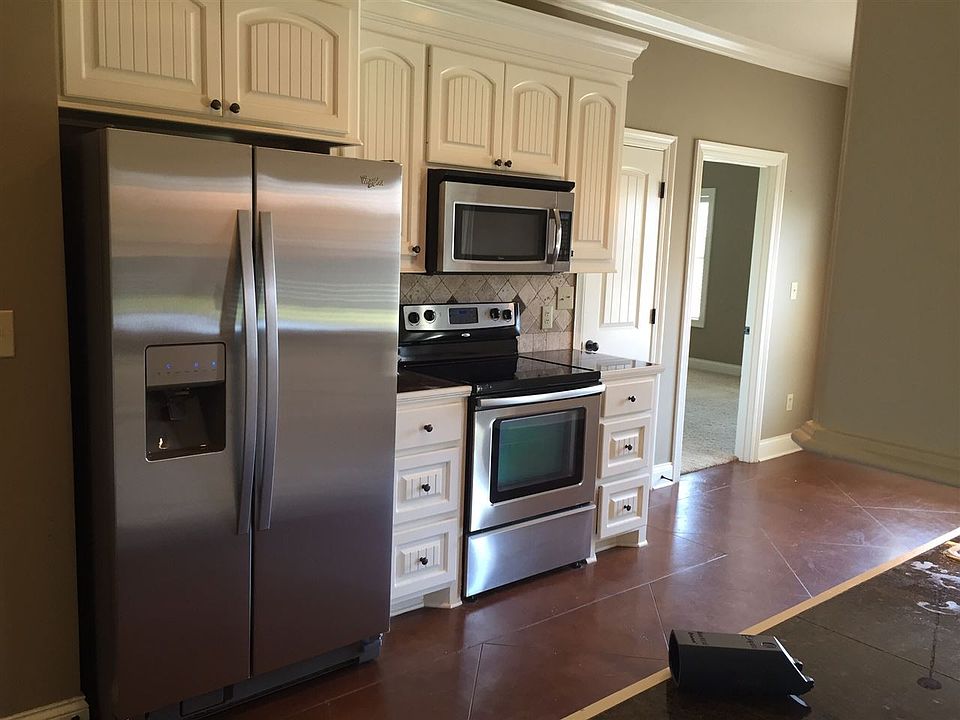 2nd image of 106 Coles Way