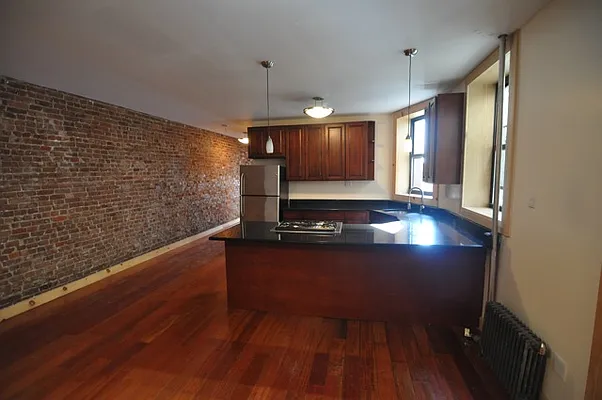 Rented by EXR | media 2