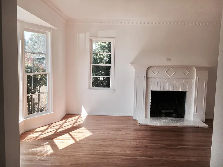 2340 Ashland Ave — Photo 3