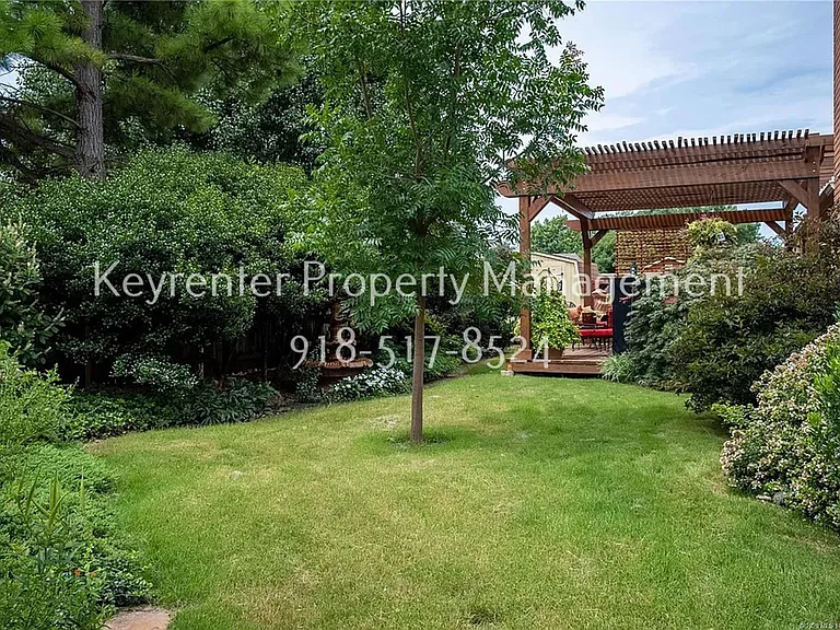 8602 E 109th St — Photo 25