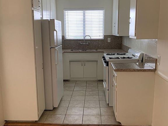 2nd image of 3636 Mentone Ave #6691472