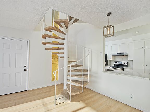 3rd image of 3407 Ocean Front Walk APT B
