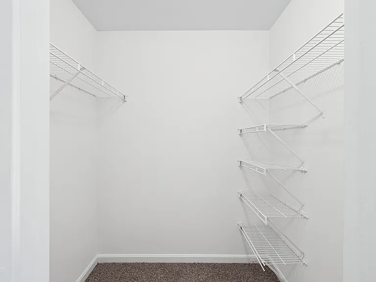Highland Commons Apartments — Photo 36