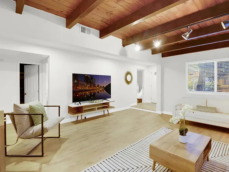 5475 Connecticut Ave — Photo 12