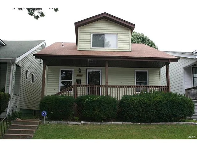 4645 Newport Ave photo 1