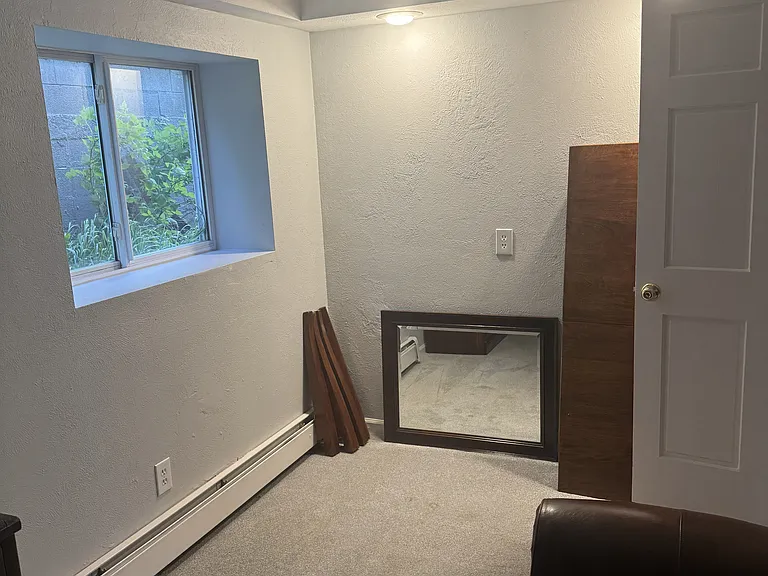 327 Virginia St — Photo 17