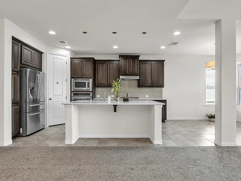 3425 De Soto Loop — Photo 18