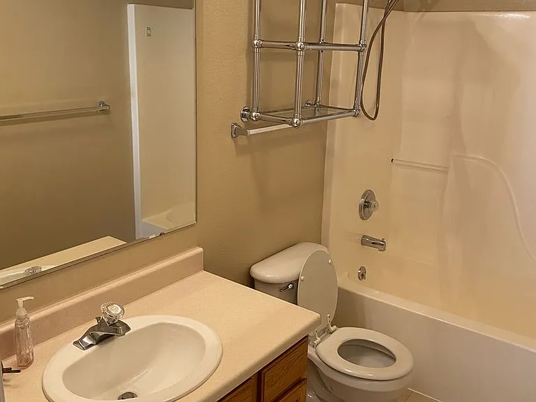2615 Goldenrod Ln — Photo 9