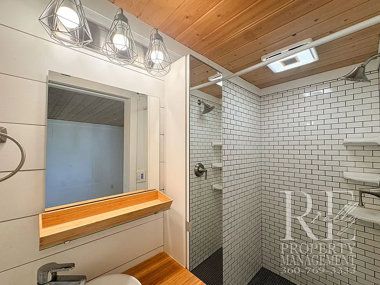 109 1/2 S Wycoff Ave — Photo 11