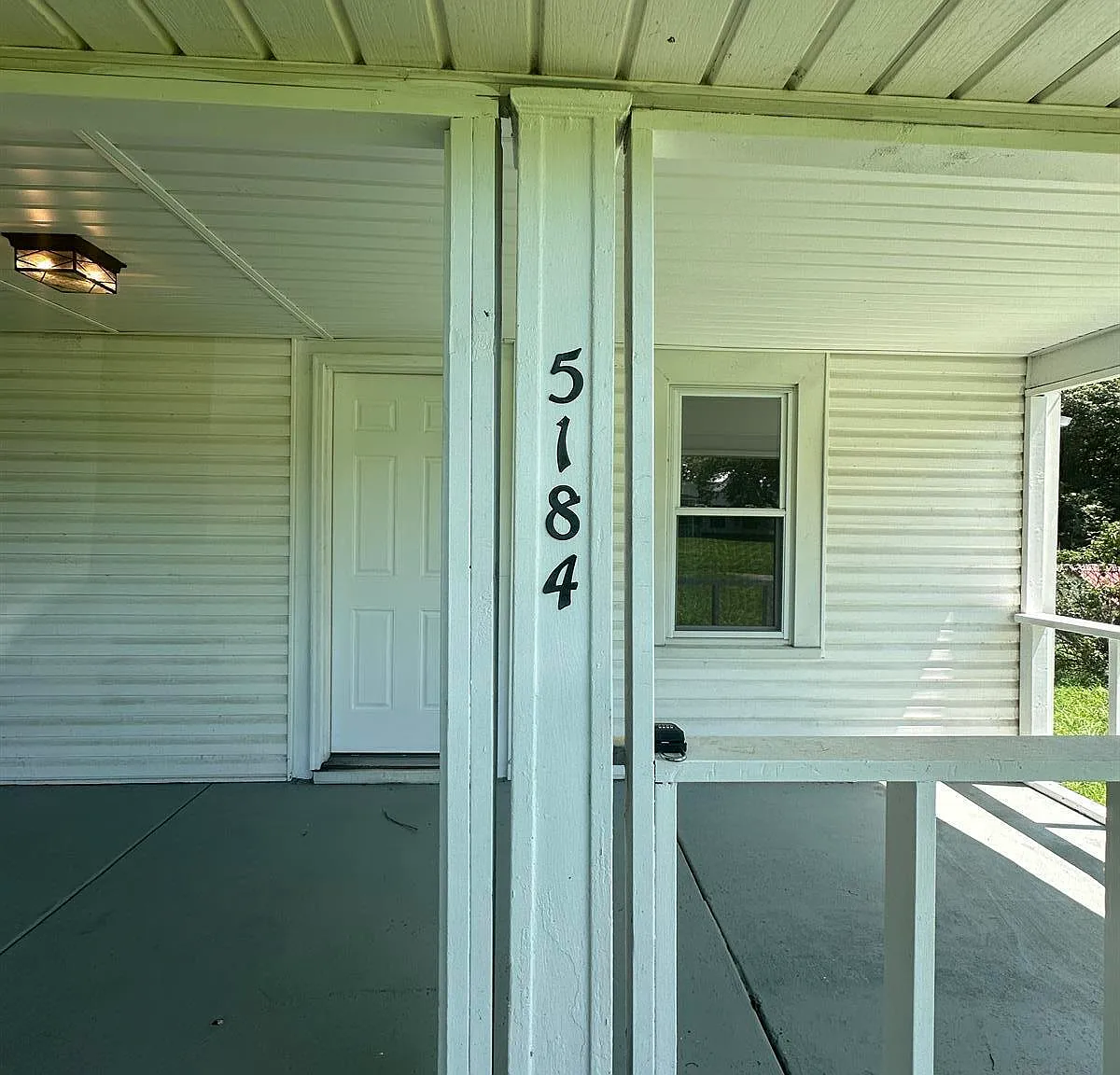 2 bed, 1.0 bath, 1254 sqft, $1,500 — Photo 2