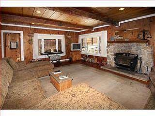 4th image of 541 Manzanita Ave
