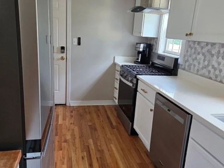 638 Dixie St — Photo 5